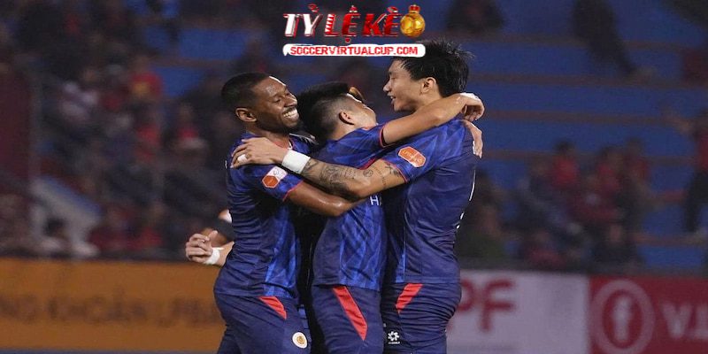 Ninh Bình và CAHN đã cống hiến cho khán giả một trận cầu mãn nhãn Ninh Bình và CAHN đã cống hiến cho khán giả một trận cầu mãn nhãn