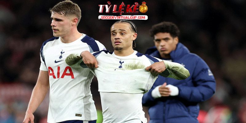 Có nhiều nguyên nhân khiến Spurs thi đấu sa sút ở mùa này